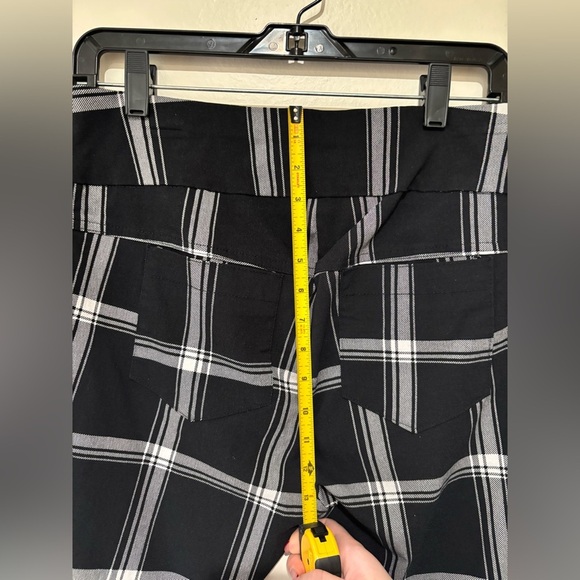 New York & Company size Large pants - Picture 5 of 7